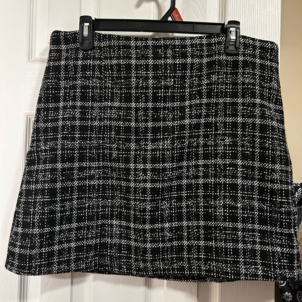 Time and Tru Black and White Checkered Mini Skirt